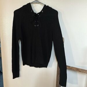 Rue21 Hooded Sweater in Black (Size Medium/M)